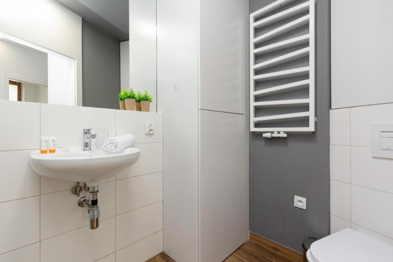 Modern Apartment Near Hilton Warszawa Zewnętrze zdjęcie
